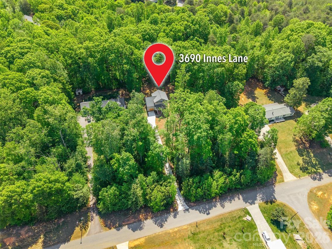 3690 Innes Ln., Maiden, NC 28650