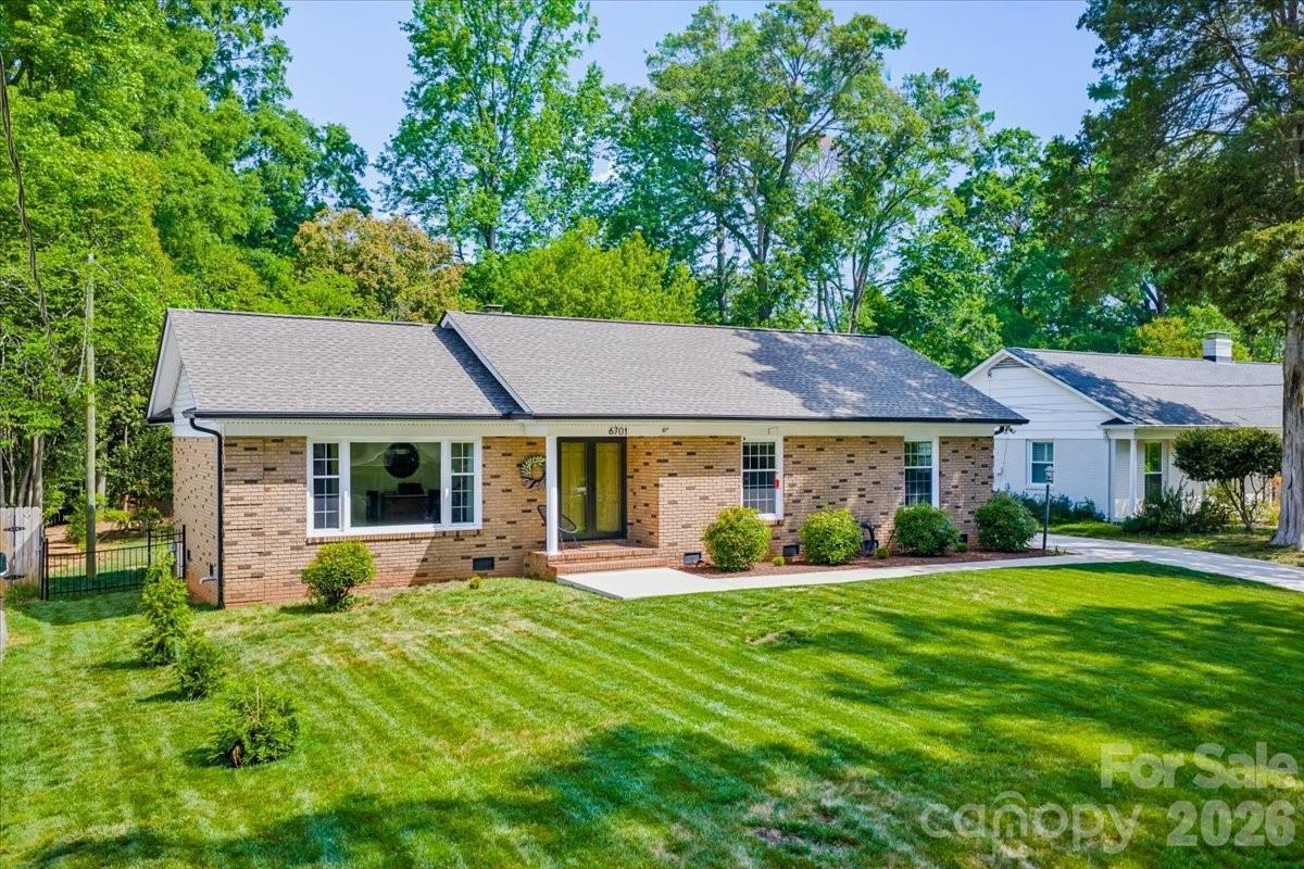 6701 Ronda Ave., Charlotte, NC 28211