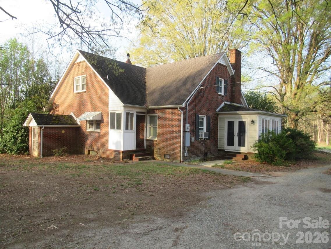 7916 Sherrills Ford Rd., Sherrills Ford, NC 28673
