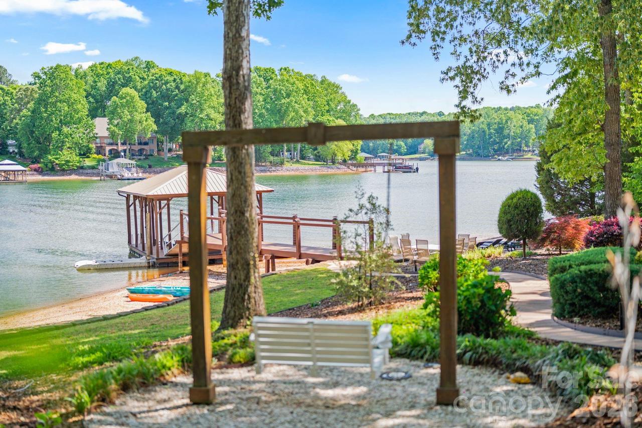 450 Greenbay Rd. #105, Mooresville, NC 28117