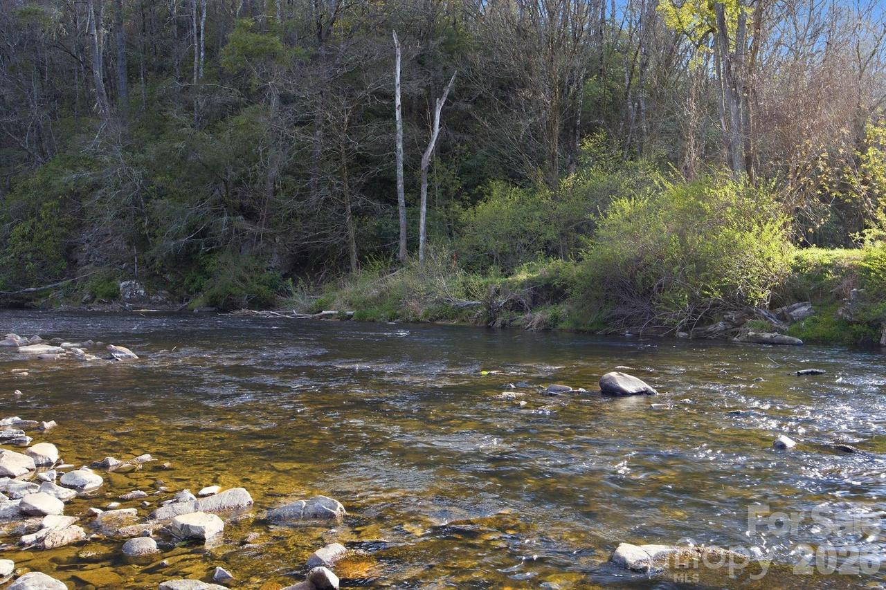 8186 Nc 183 Hwy., Linville Falls, NC 28657