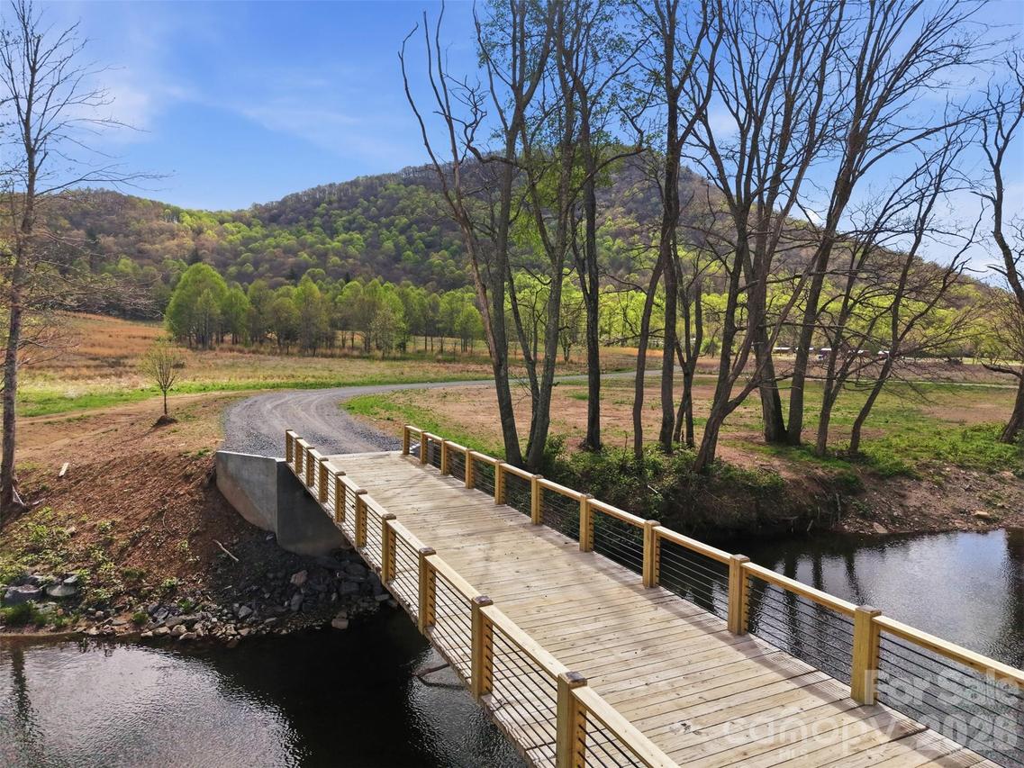 TBD Highland River Pkwy., Newland, NC 28657