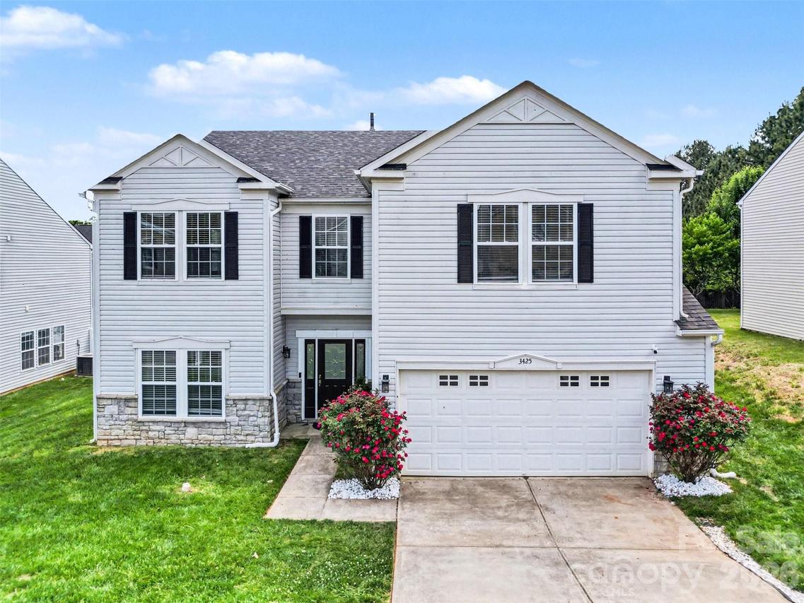 3425 Pikes Peak Dr., Gastonia, NC 28052