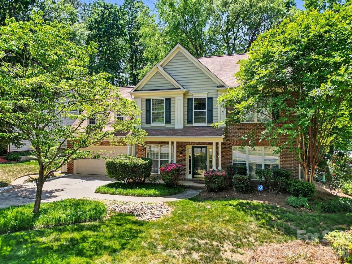15817 Prestwoods Ln., Huntersville, NC 28078