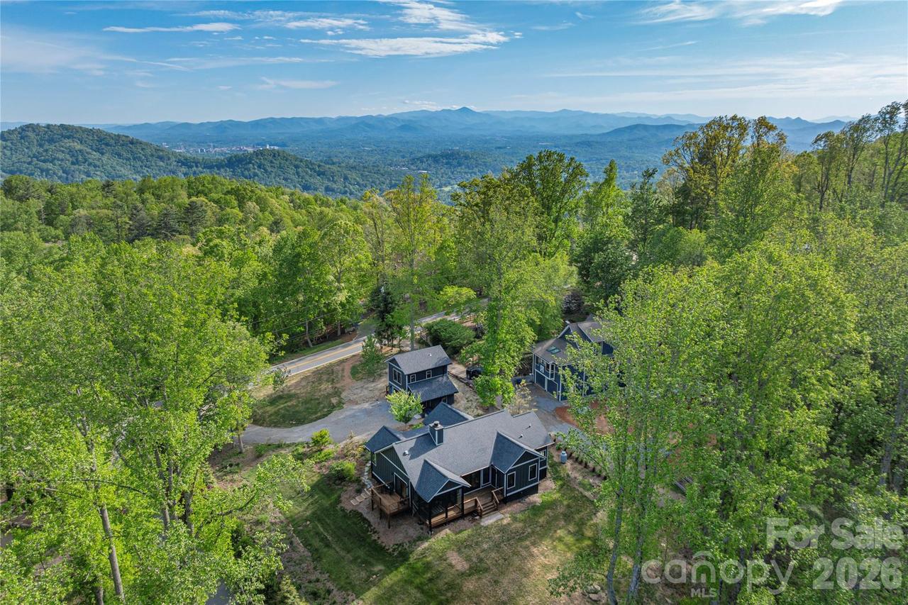 660 Elk Mountain Scenic Hwy., Asheville, NC 28804