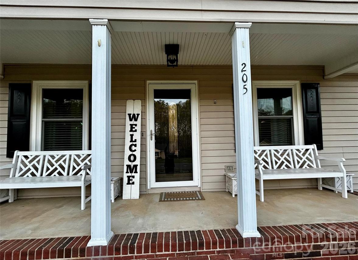 205 Linville Ct., Bessemer City, NC 28016