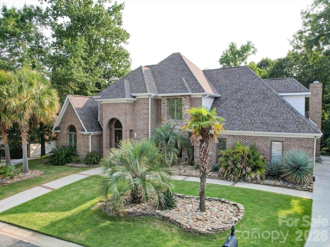 15708 Eagleview Dr., Charlotte, NC 28278