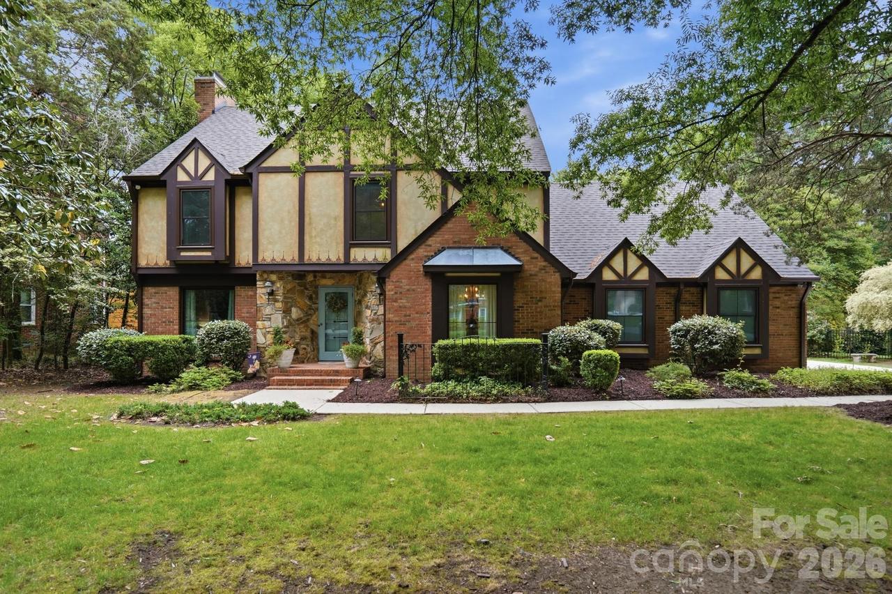 5101 Lindstrom Dr., Charlotte, NC 28226