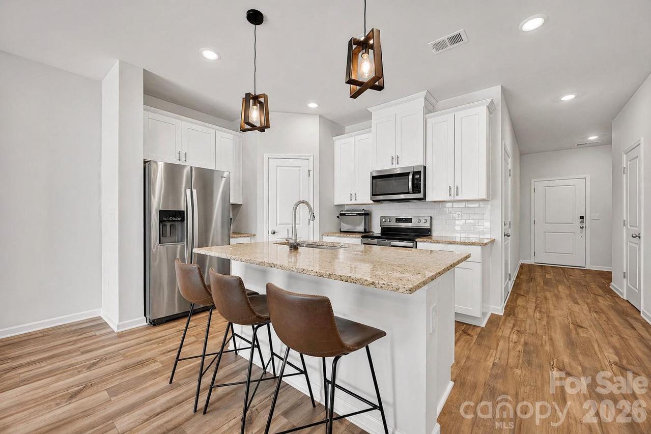 1021 Plumcrest Dr., Charlotte, NC 28216