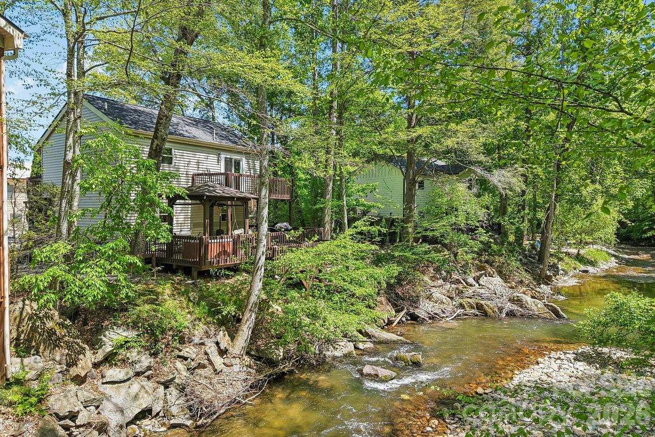12 Indian Trace Rd., Maggie Valley, NC 28751