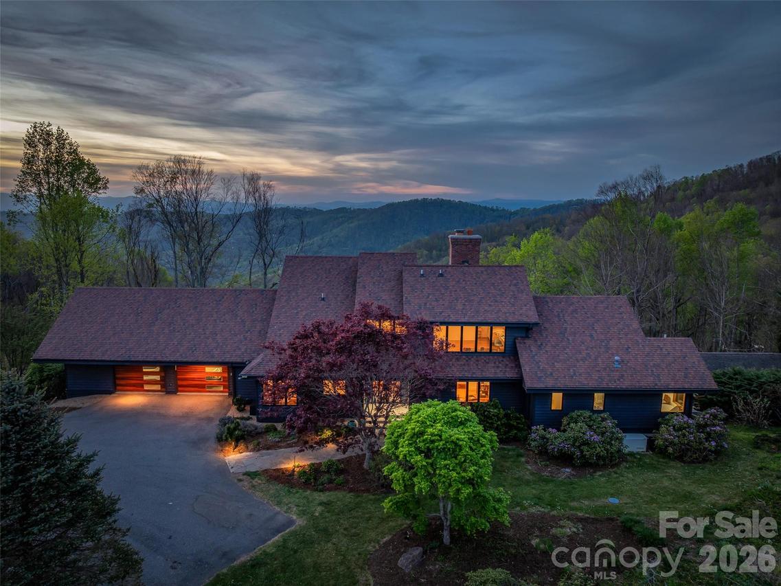 100 Big Spring Dr., Asheville, NC 28804