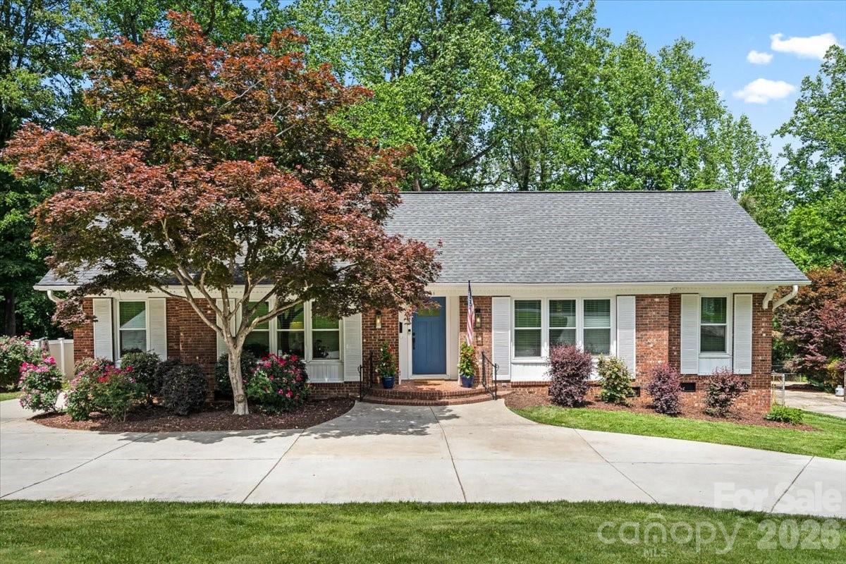 3741 Riverbend Rd., Charlotte, NC 28210