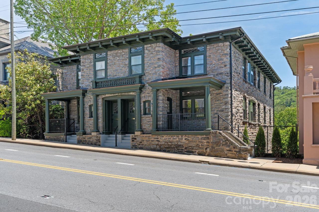 134 Biltmore Ave. #2, Asheville, NC 28801