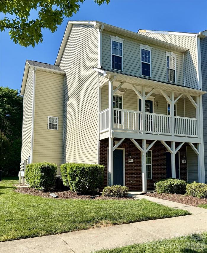 106 Locomotive Ln. #209, Mooresville, NC 28115