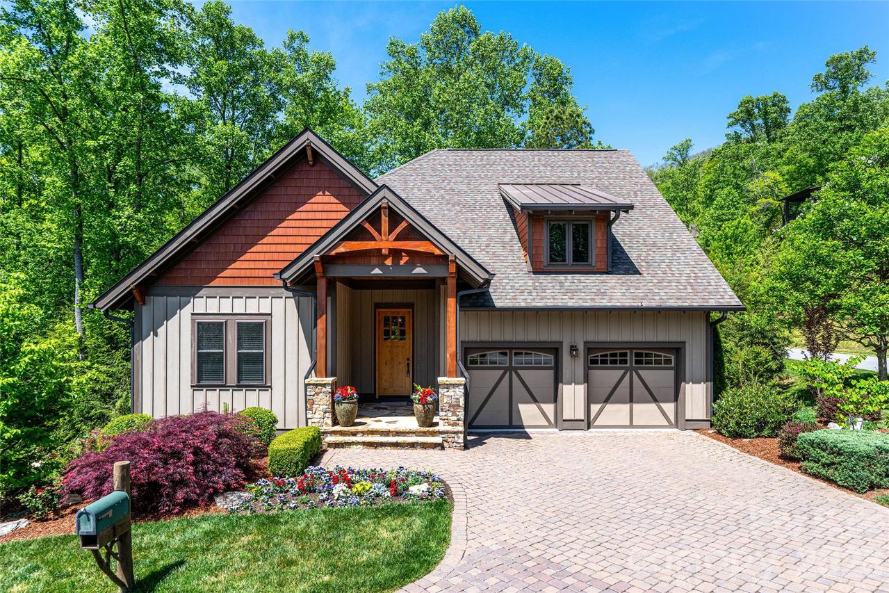 1 Stills Creek Loop, Fairview, NC 28730