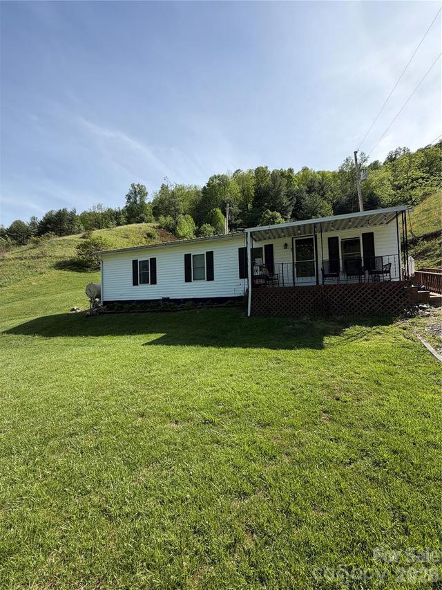 1663 Bailey Branch Rd., Burnsville, NC 28714