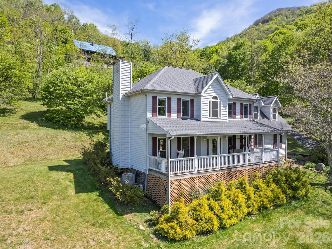 831 Red Bank Rd., Waynesville, NC 28786