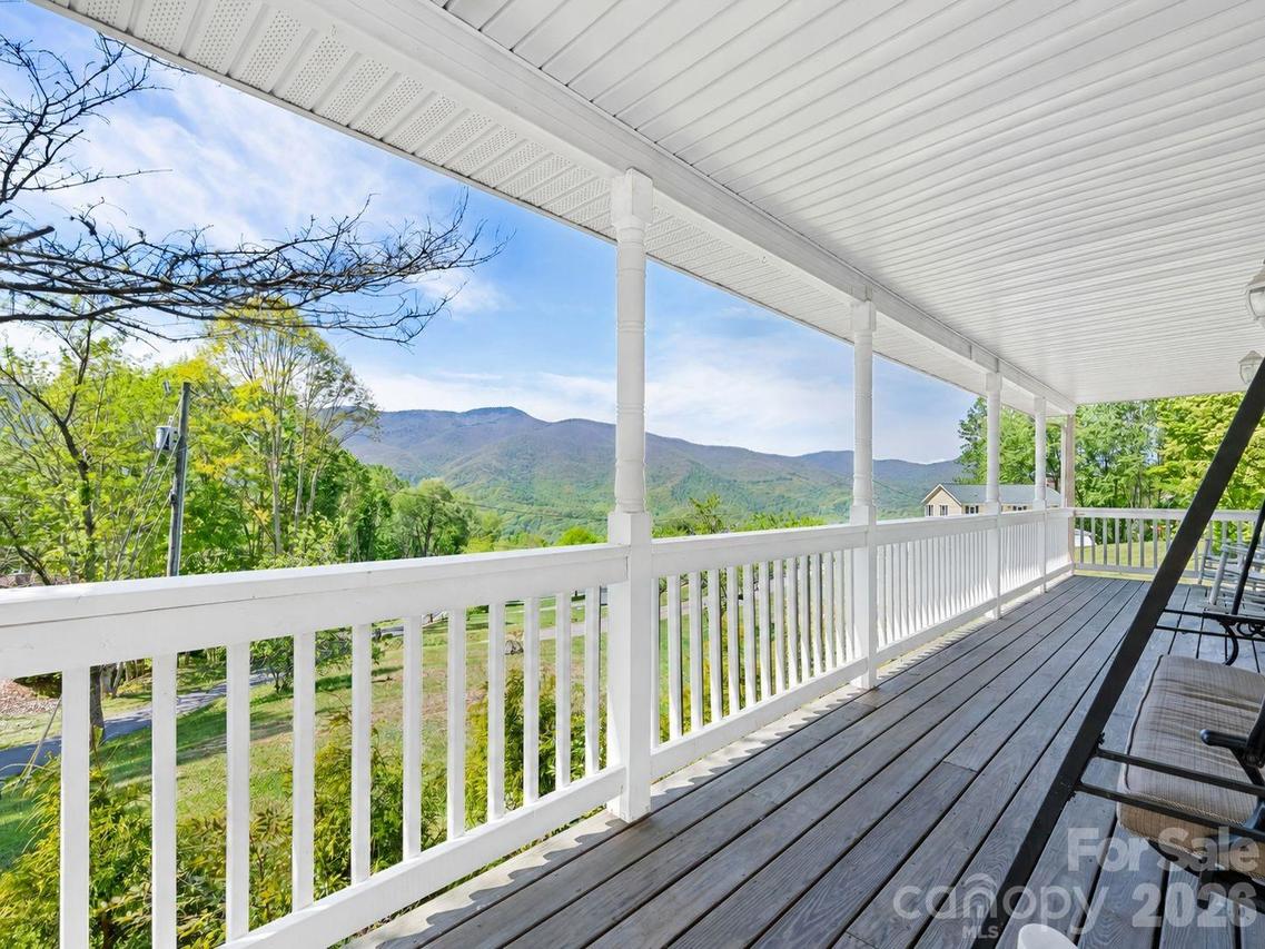 831 Red Bank Rd., Waynesville, NC 28786