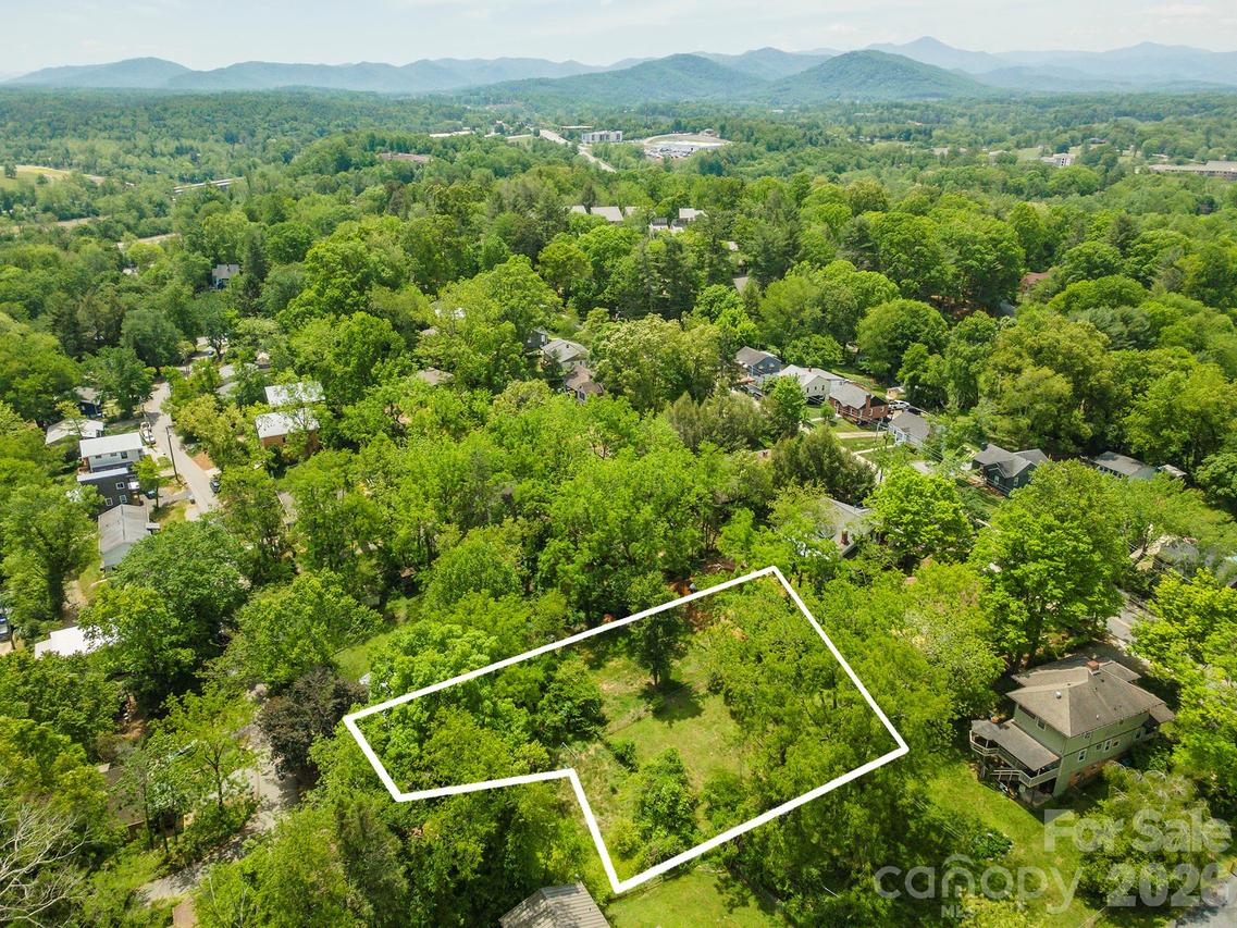15 Greeley St., Asheville, NC 28806