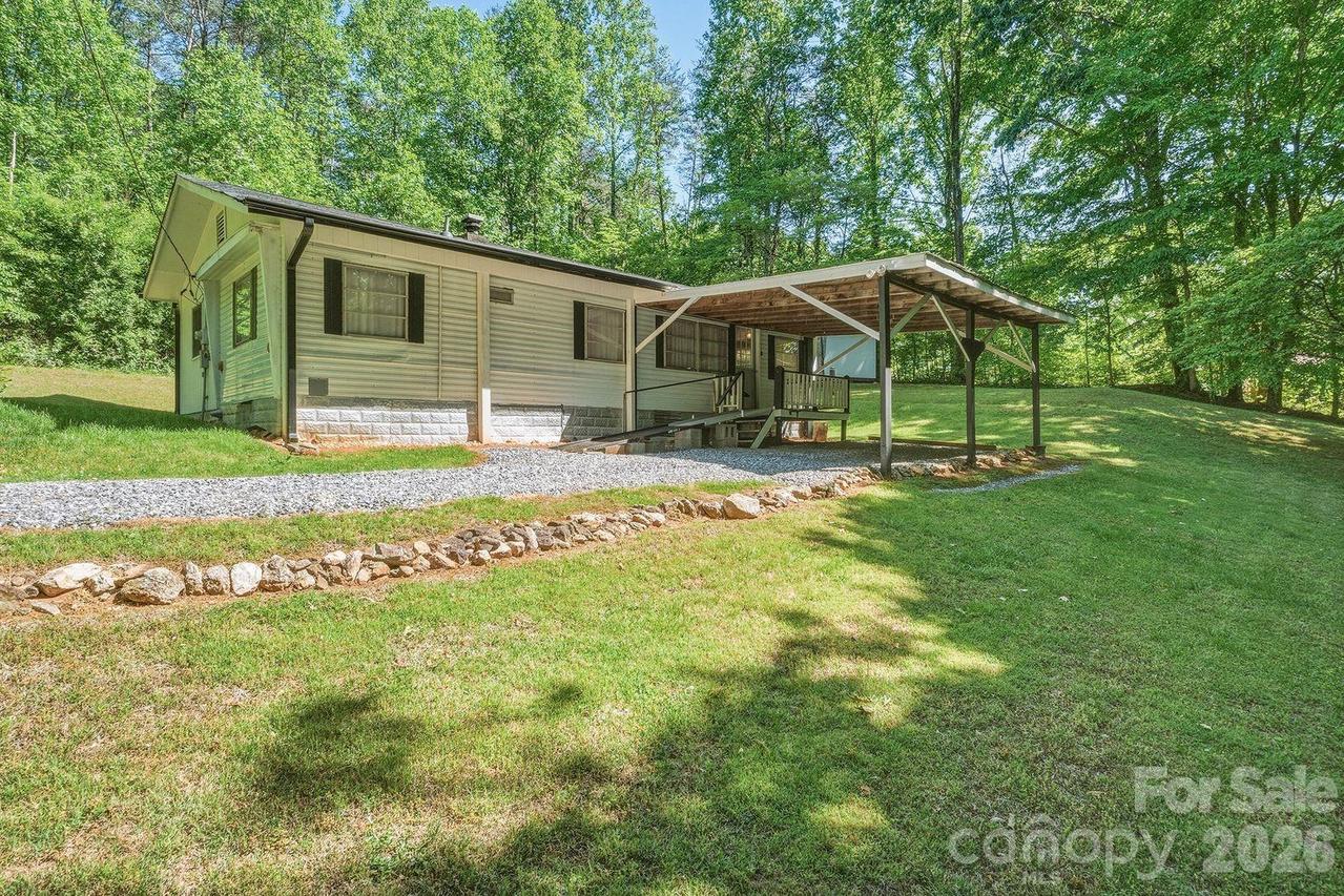 3823 Hickory Hwy., Statesville, NC 28677