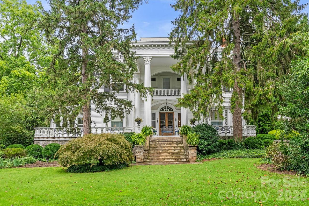 86 Edgemont Rd., Asheville, NC 28801