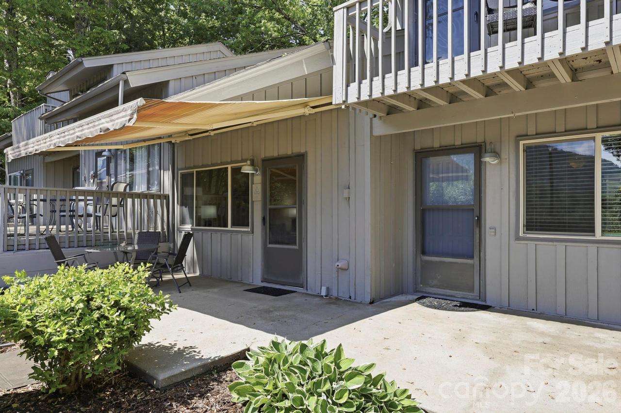 126 Hillside Ct., Lake Lure, NC 28746