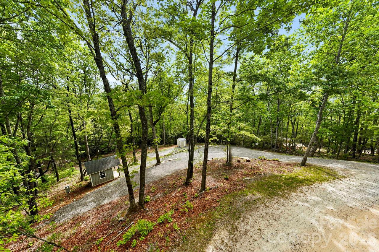 137 Bird Song Rd. #3, Penrose, NC 28766
