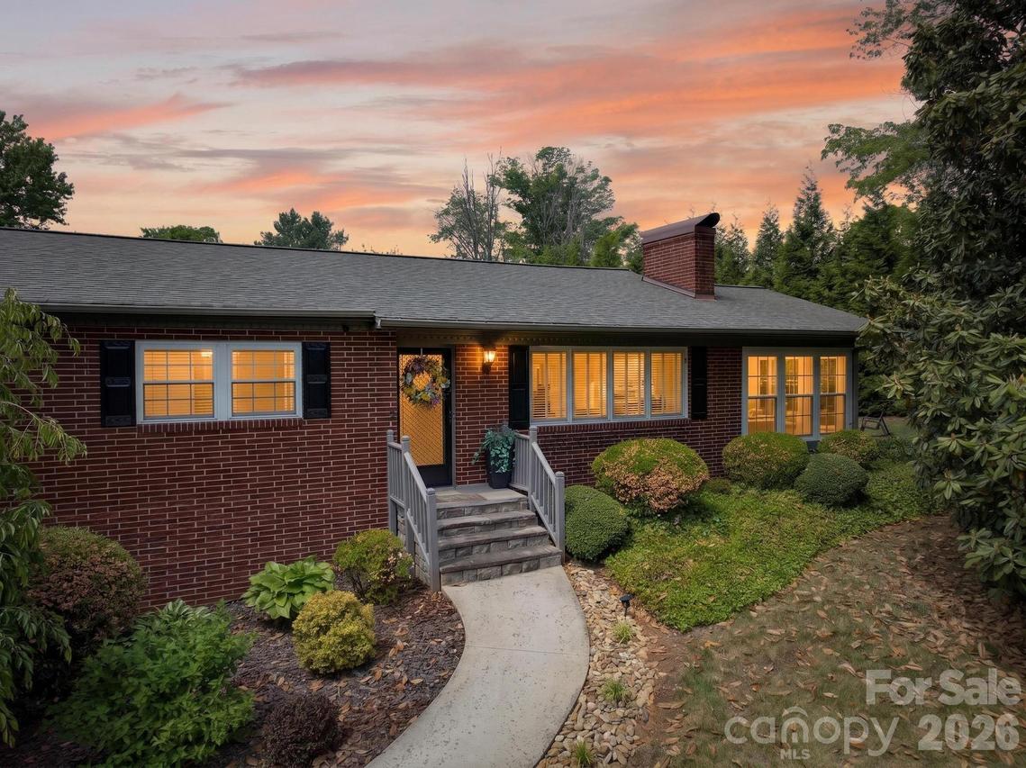 1818 Hickory Blvd., Lenoir, NC 28645