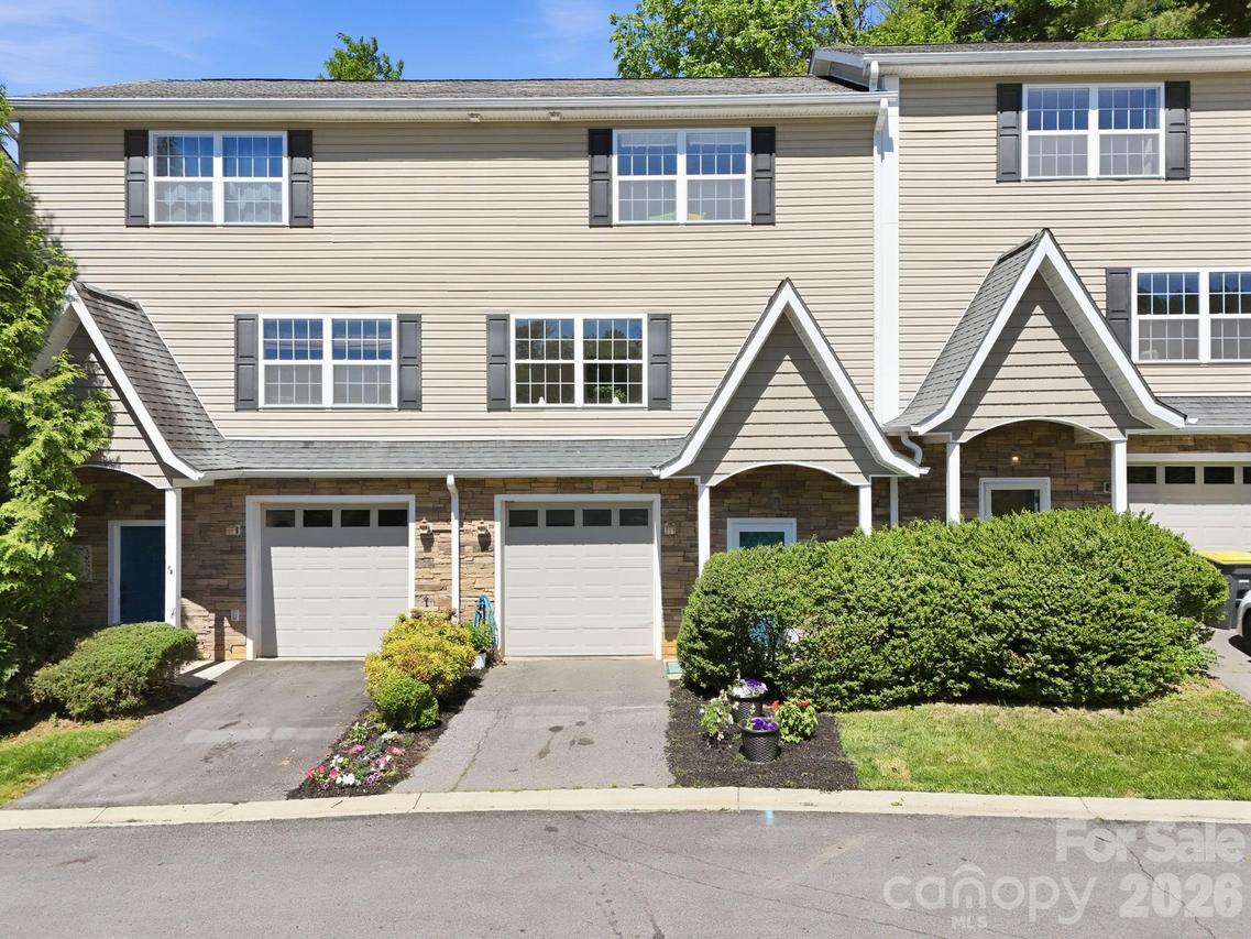 5 Terrace Ct., Asheville, NC 28804