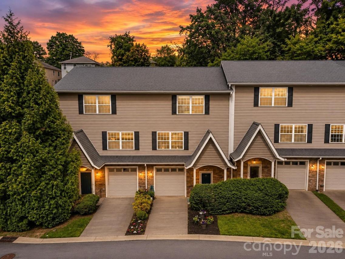 5 Terrace Ct., Asheville, NC 28804