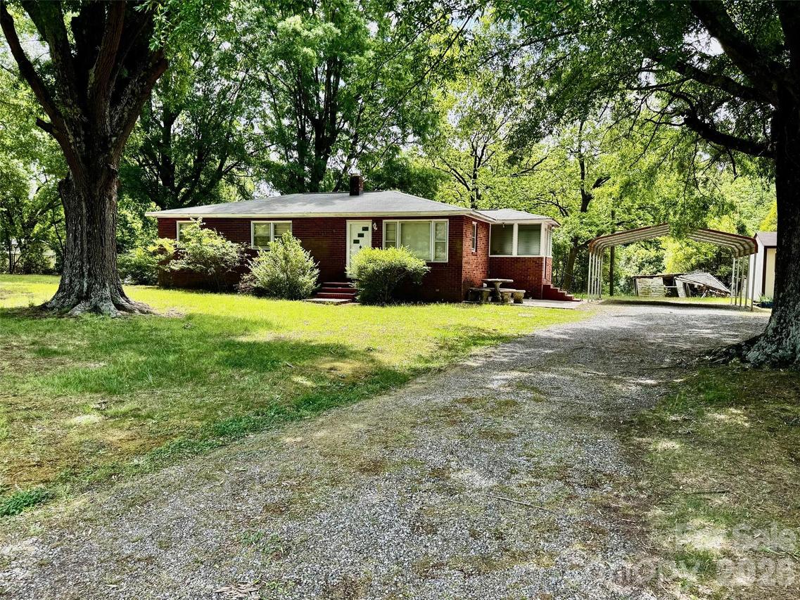 1923 Campbell Rd., Newton, NC 28658