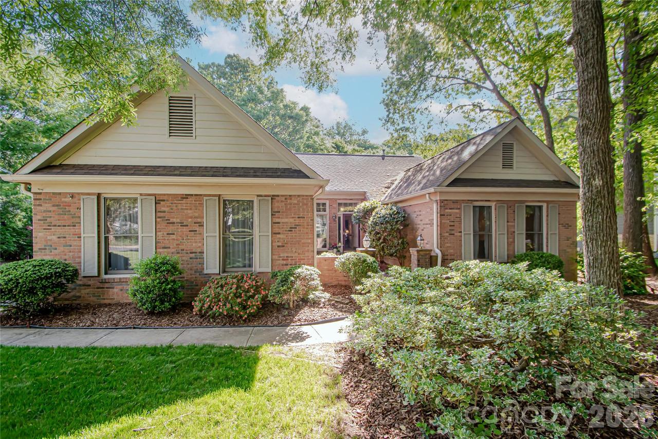 10801 Whitfield Ridge Dr., Charlotte, NC 28277