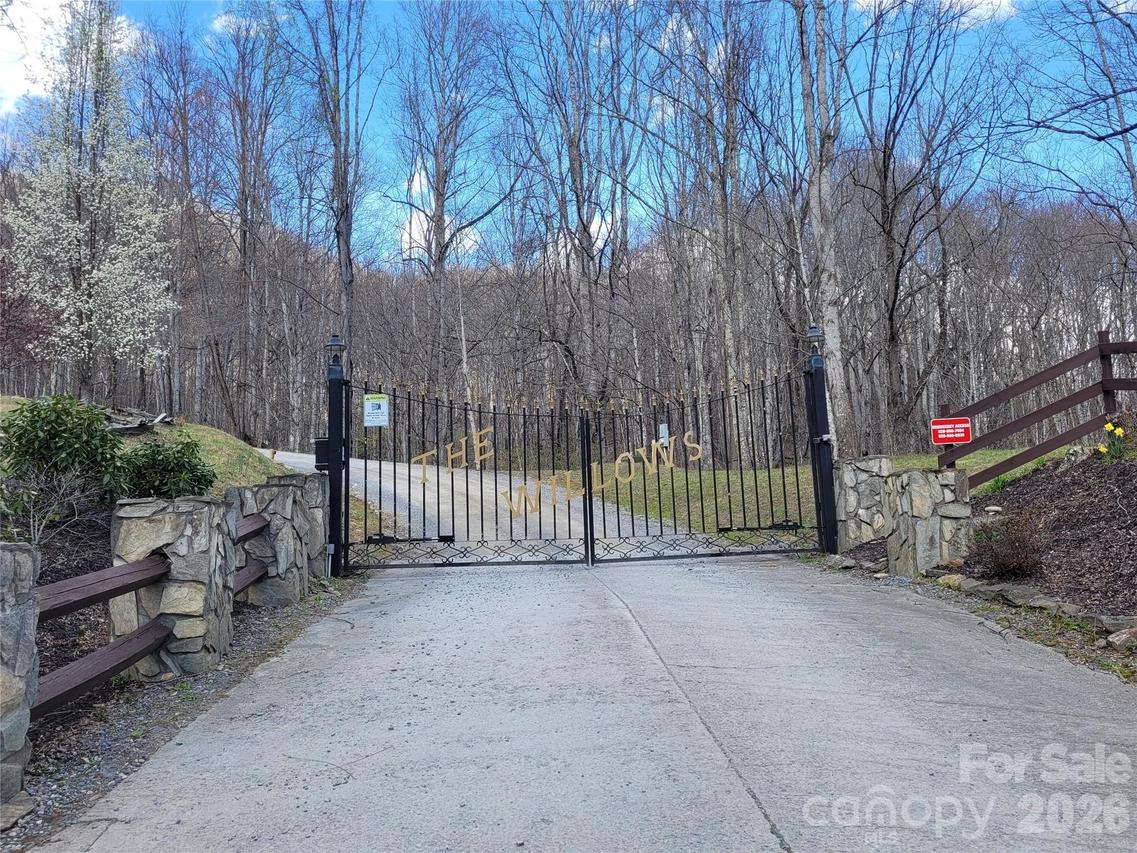 99999 Wolverine Ct. #53, Waynesville, NC 28785