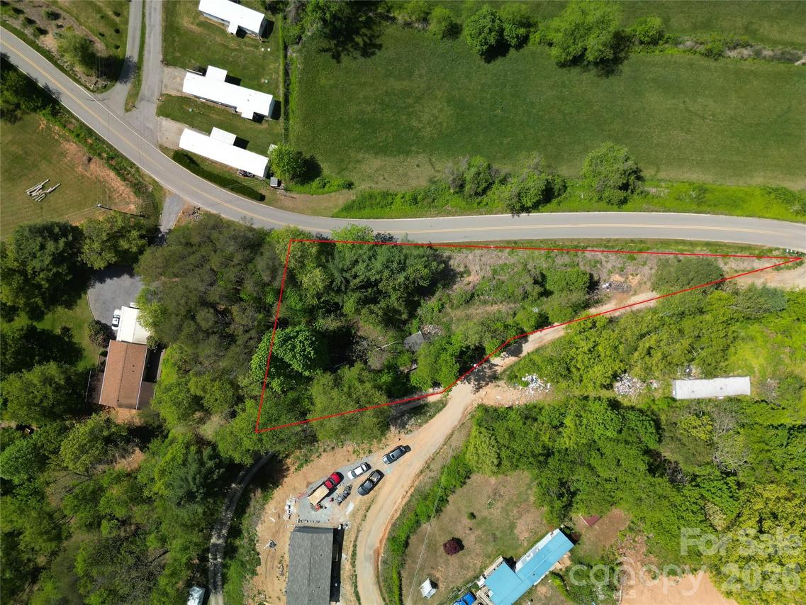 32 Windy Hill Ln., Canton, NC 28716