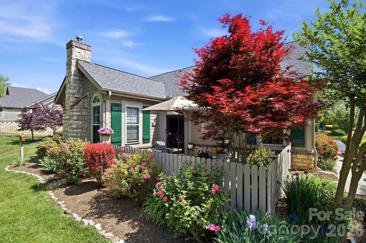 57 Outlook Cir., Swannanoa, NC 28778