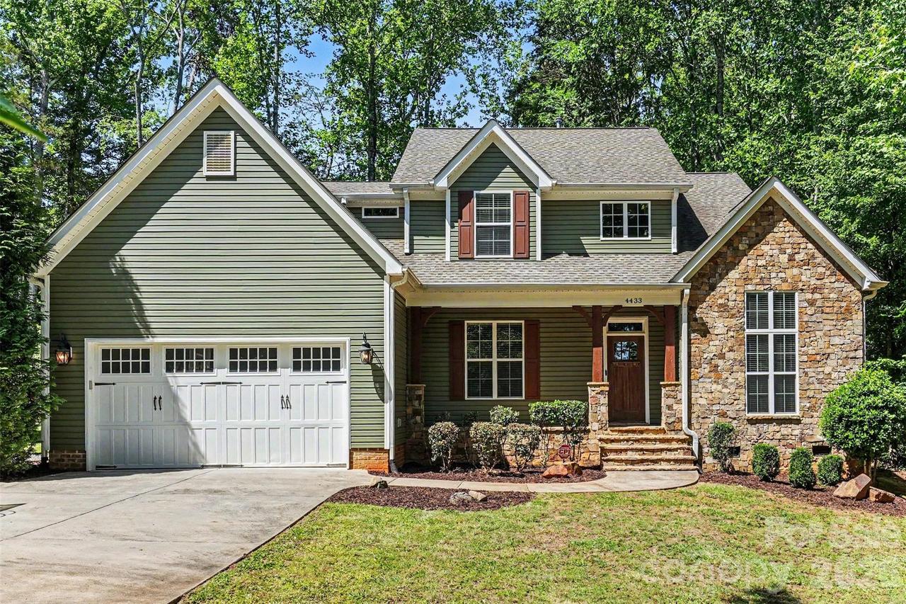 4433 Brookwood Rd., Charlotte, NC 28215