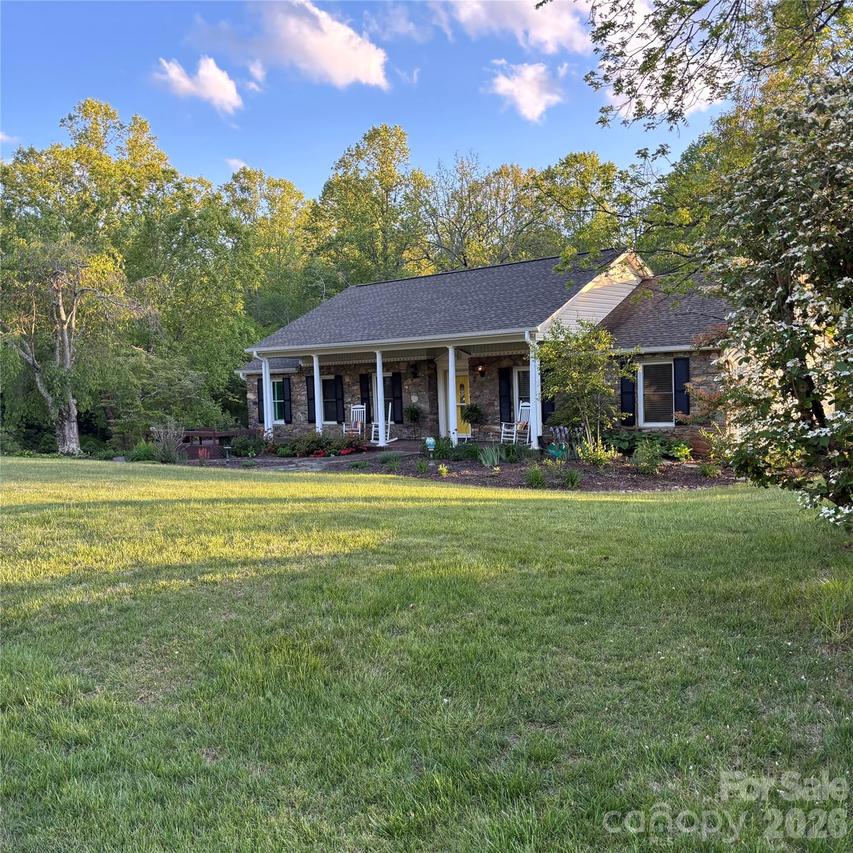 27 Sun Valley Ct., Alexander, NC 28701