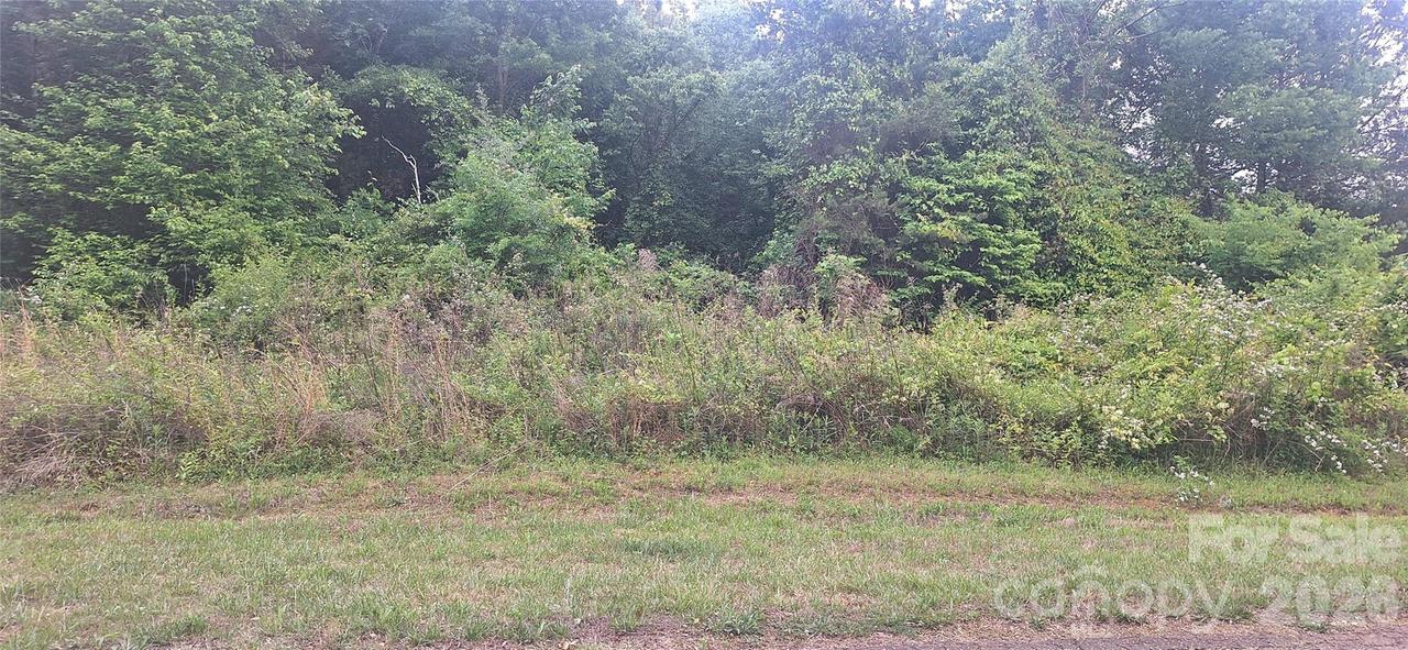 4062 Fairview Dr., Maiden, NC 28650