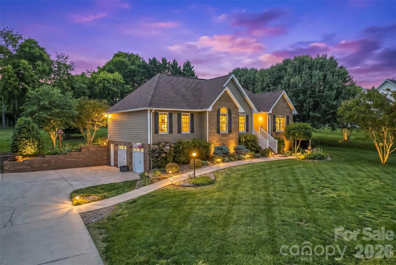 4129 Black Oak Rd., Hickory, NC 28602