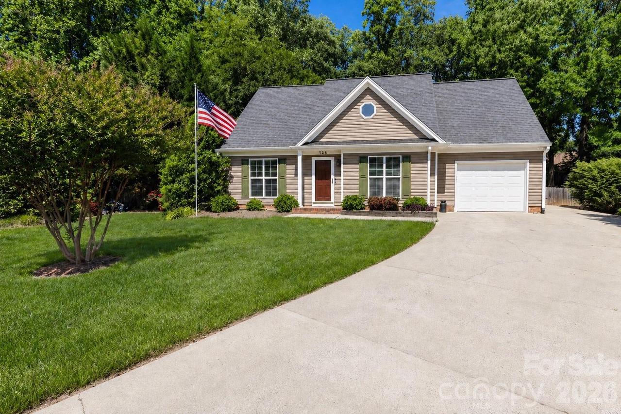 126 Tara Lynn Ct., Mooresville, NC 28115