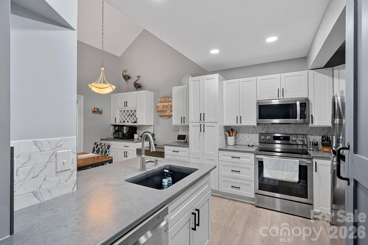 19905 Henderson Rd. #F, Cornelius, NC 28031