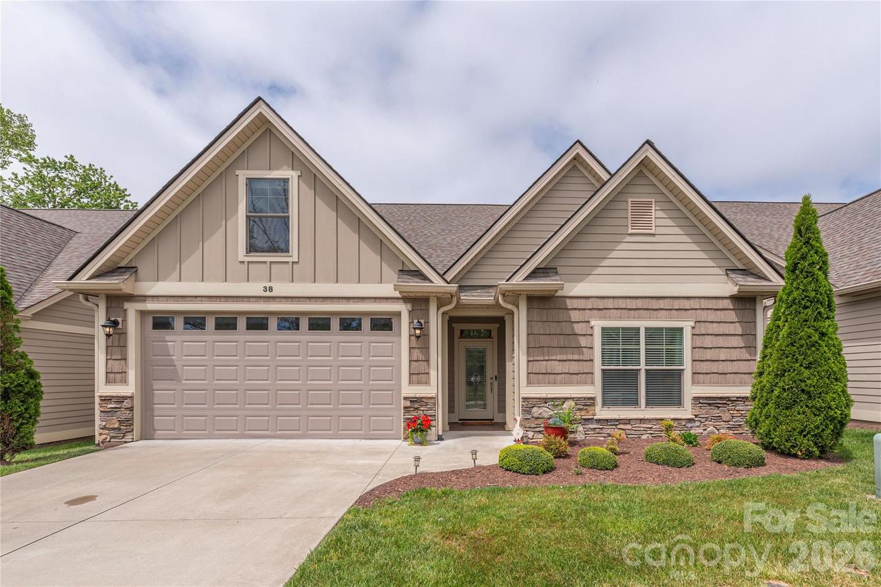 38 River Bend Ln., Fletcher, NC 28732