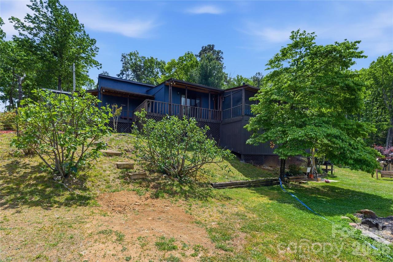 159 Volley Rd., Ellenboro, NC 28040