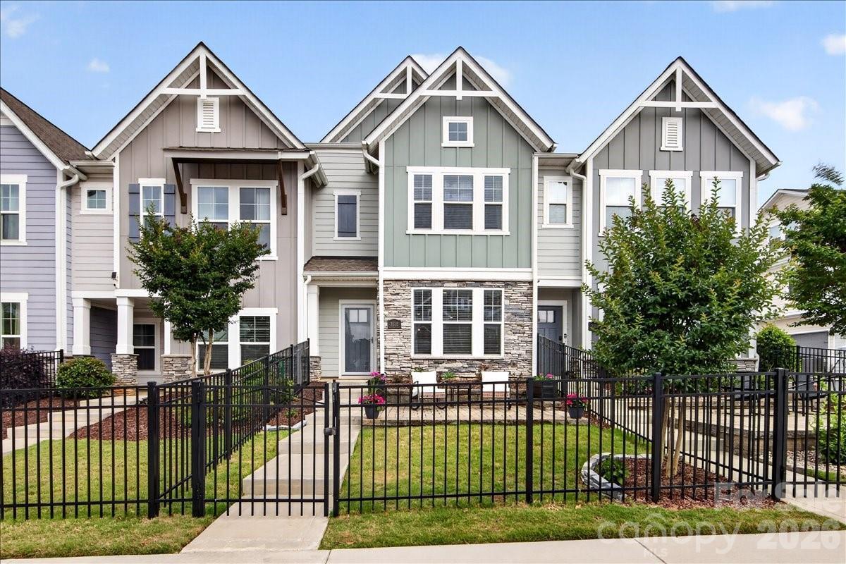 2510 Lydia Ave., Charlotte, NC 28205
