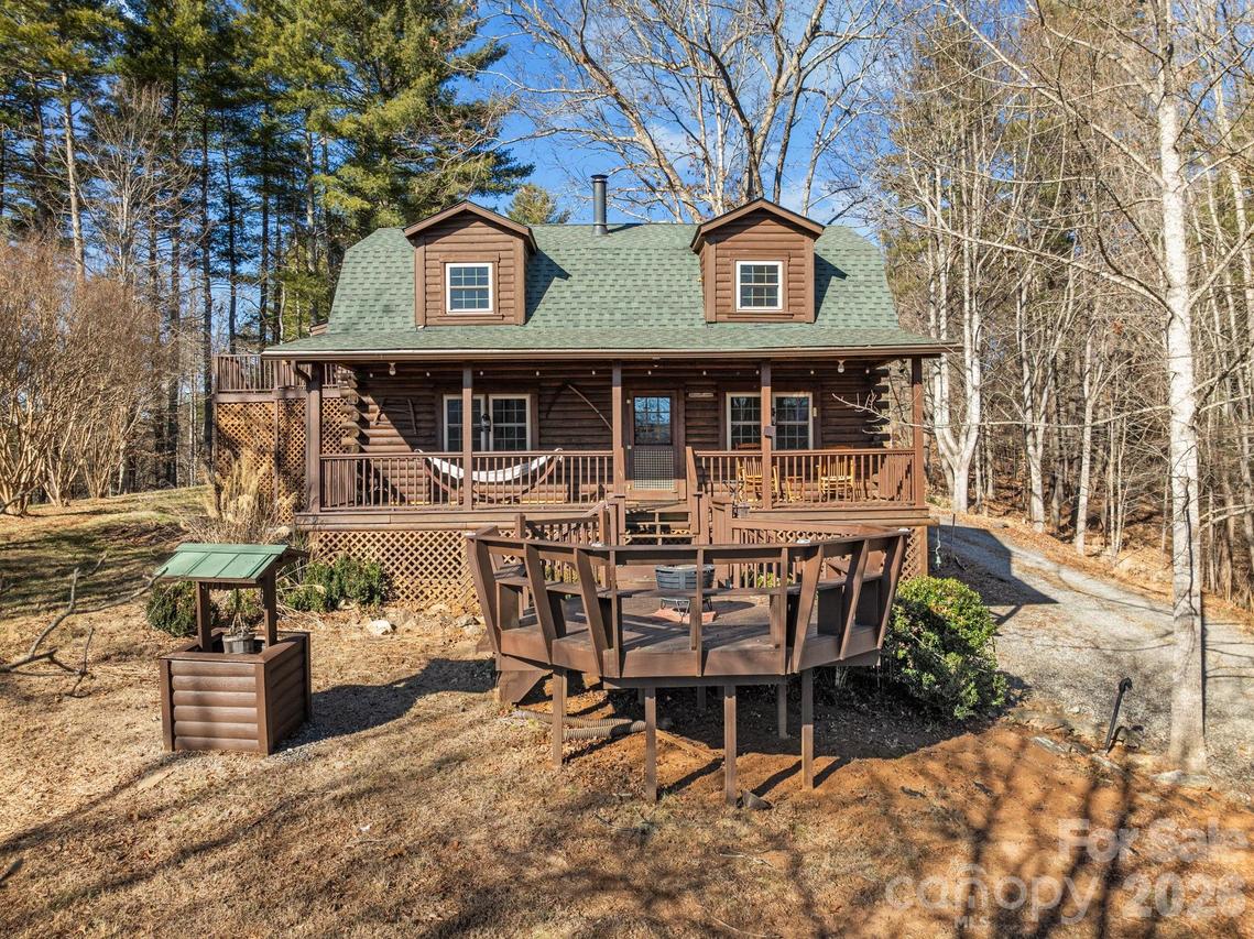 40 Chambers Dr., Weaverville, NC 28787
