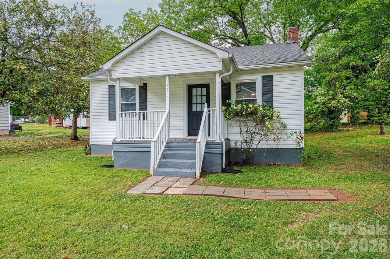 1725 8th Ave., Hickory, NC 28601