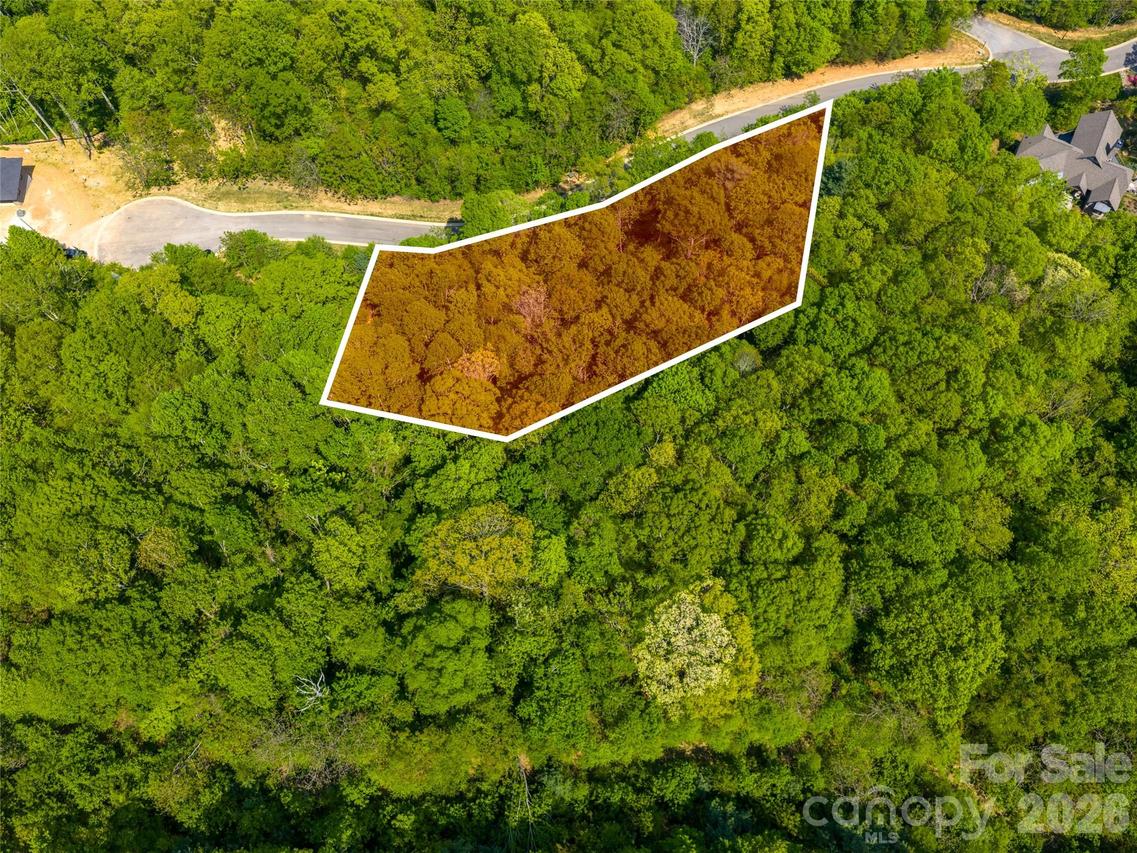 490 Barrington Dr. #121, Asheville, NC 28803