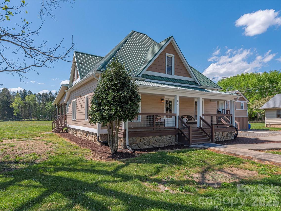 274 Charles St., Clyde, NC 28721