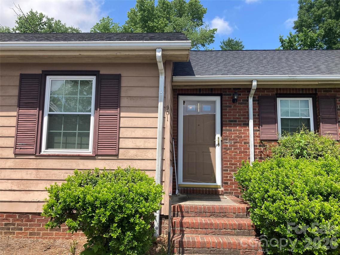 1300 Larchmont Pl. #901, Salisbury, NC 28144