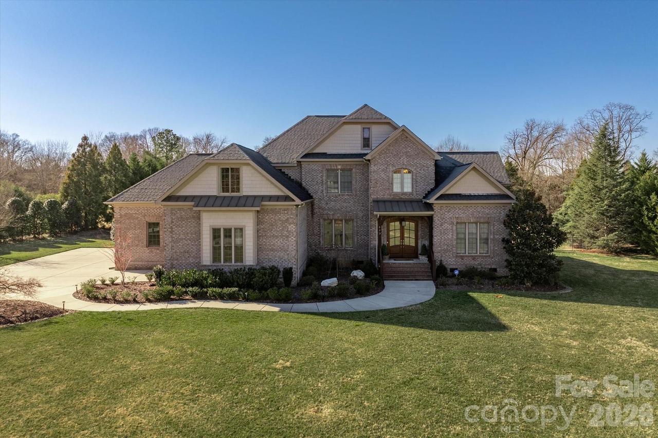 523 Valley Run Dr., Waxhaw, NC 28173